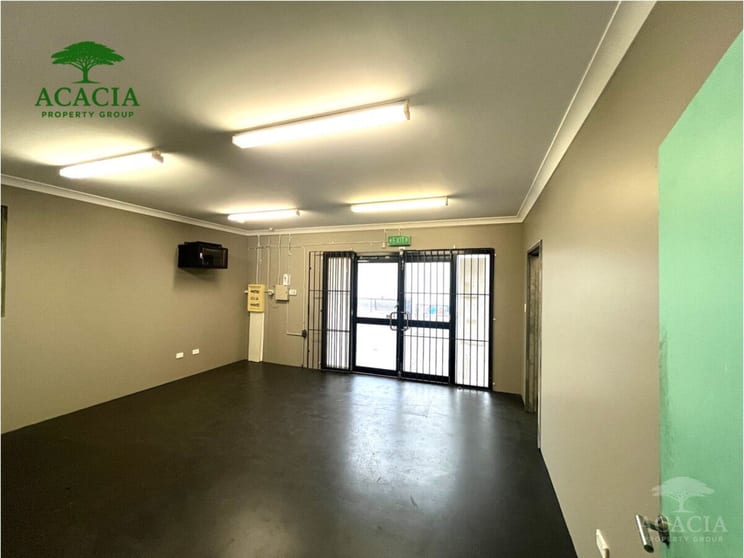 Click to view all images 2/26 Chullora Bend Jandakot WA 6164 - Image 2