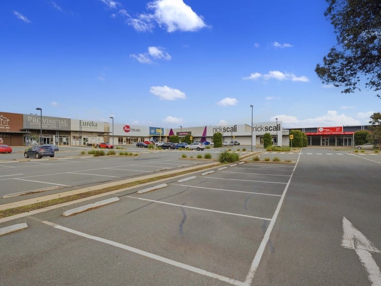 Click to view all images 290 Benalla Road Shepparton VIC 3630 - Image 2