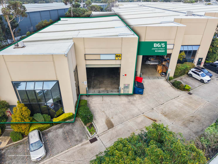 Click to view all images B6/5 Janine Street Scoresby VIC 3179 - Image 2