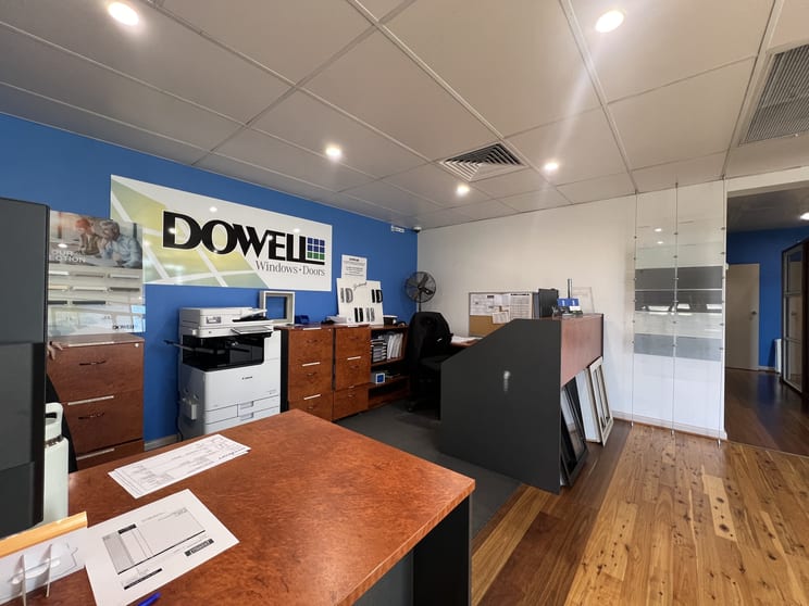 Click to view all images 4 Aldenhoven Road Lonsdale SA 5160 - Image 3