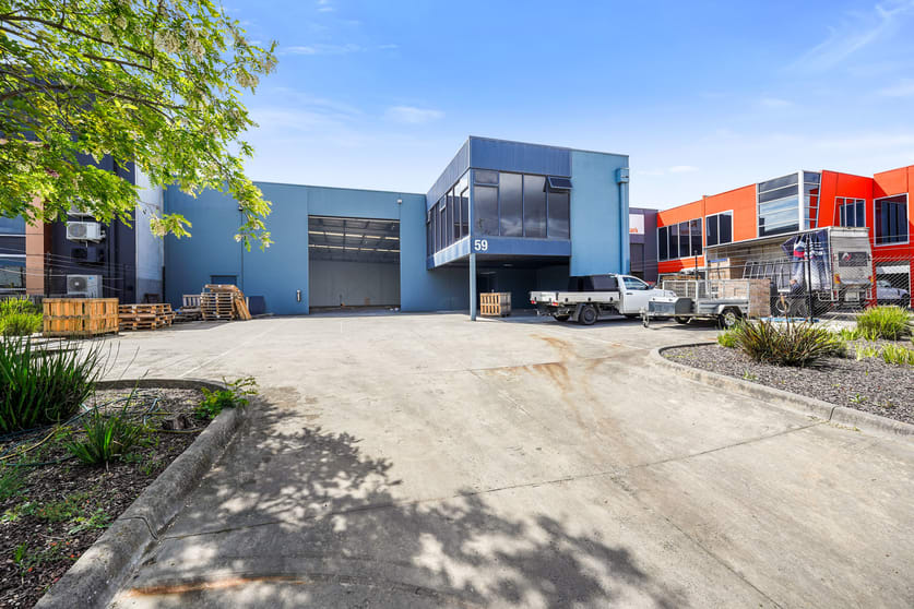 Click to view all images 59 Waterview Close Dandenong South VIC 3175 - Image 2
