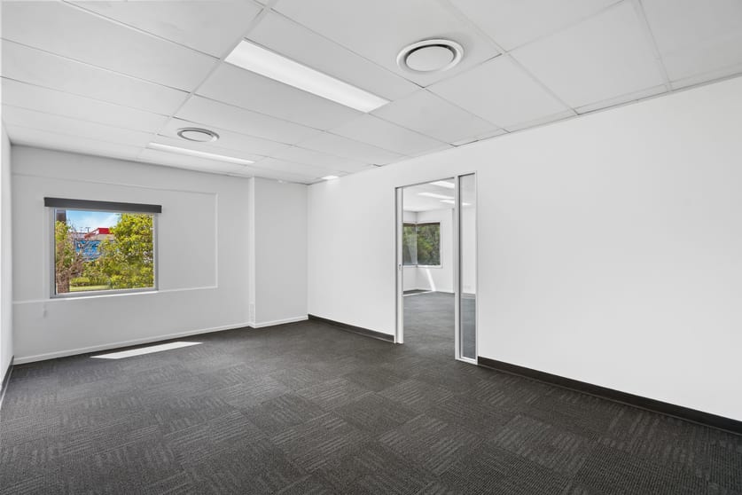 Click to view all images Level 1, 3/525 Lytton Road Morningside QLD 4170 - Image 3