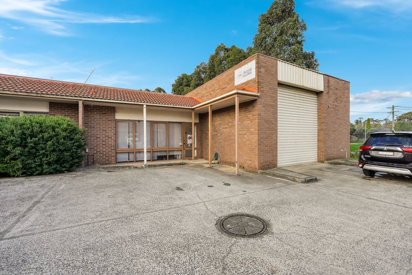 Click to view all images Unit 6/6 Vesper Drive Narre Warren VIC 3805 - Image 1