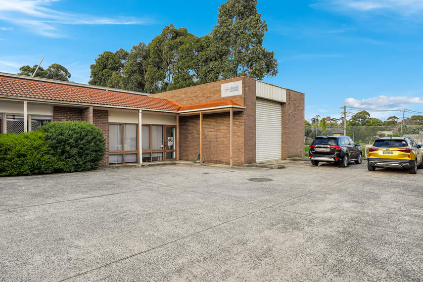 Click to view all images Unit 6/6 Vesper Drive Narre Warren VIC 3805 - Image 2