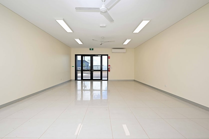 Click to view all images 2/12 Castillion Road Berrimah NT 0828 - Image 3