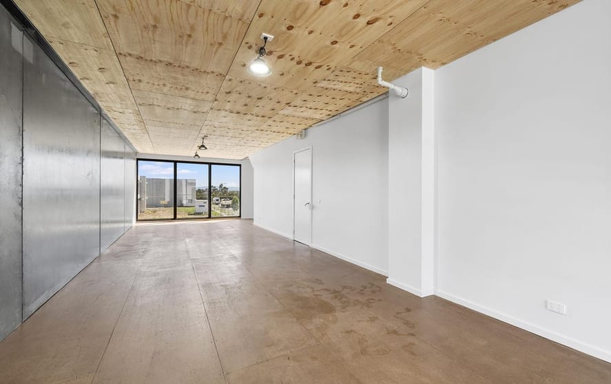 Click to view all images 23 Maughan Way Cranbourne West VIC 3977 - Image 3