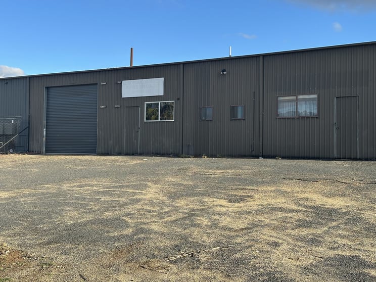 Click to view all images Building B/10 Old Temora Road Young NSW 2594 - Image 1