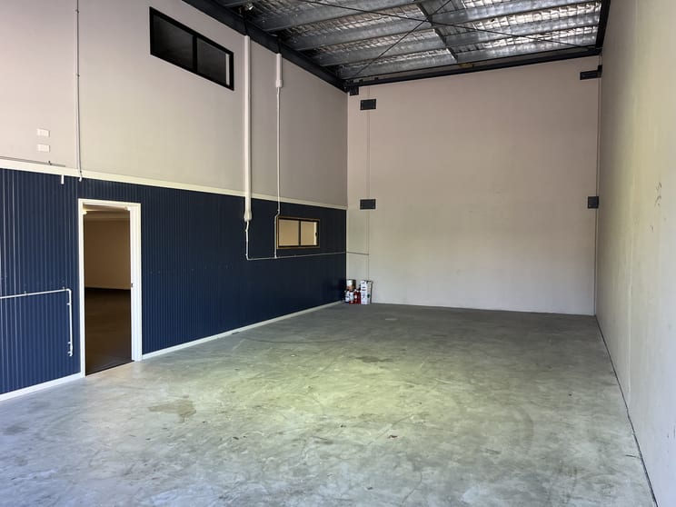 Click to view all images Unit 2/43 Station Avenue Darra QLD 4076 - Image 3