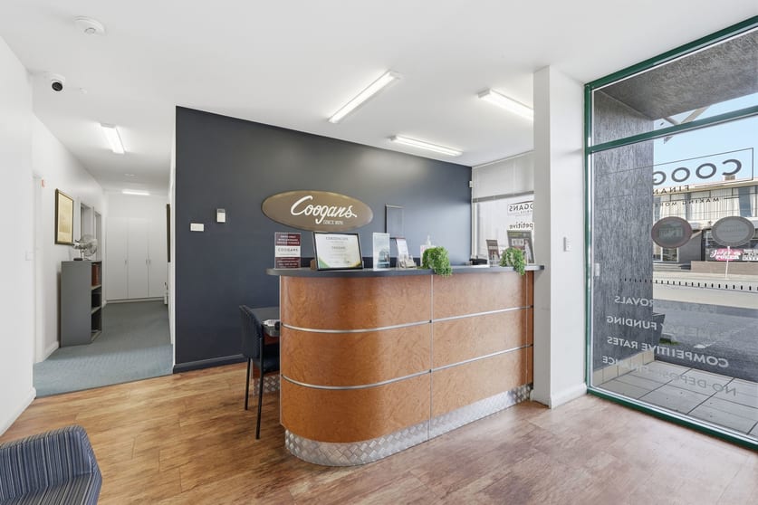 Click to view all images 231 Main Road Derwent Park TAS 7009 - Image 2