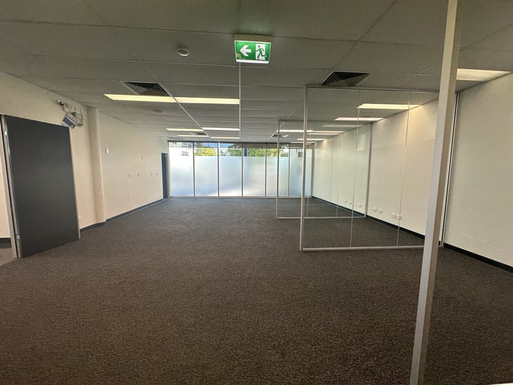 Click to view all images 7/16 Metroplex Avenue Murarrie QLD 4172 - Image 3