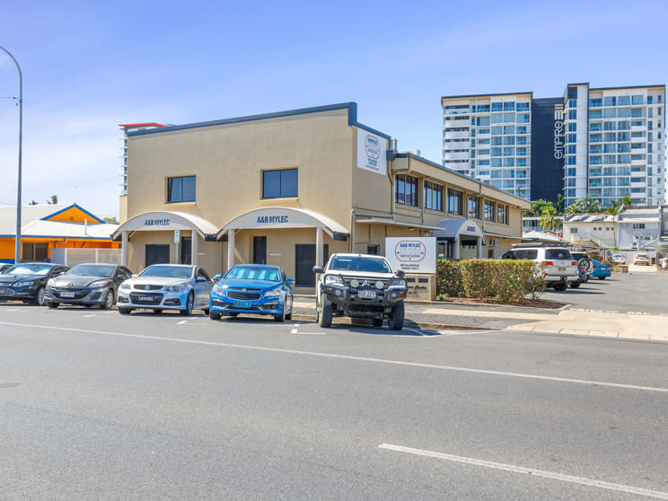 Click to view all images 109 Bolsover Street Rockhampton City QLD 4700 - Image 1