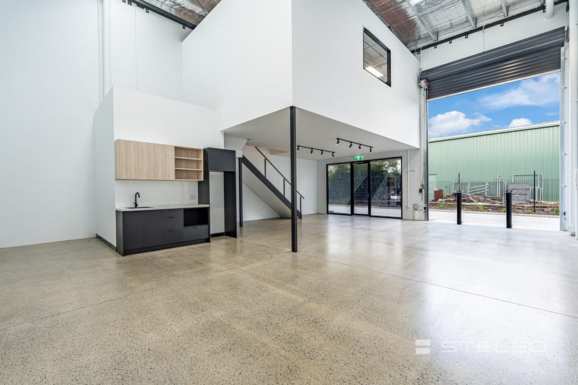 Click to view all images Unit 3/4 Peacock Road Tyabb VIC 3913 - Image 2