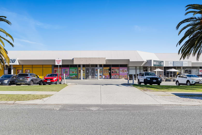 Click to view all images 4/34 Prindiville Drive Wangara WA 6065 - Image 2