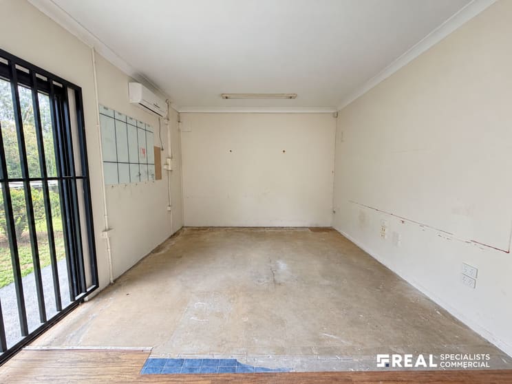Click to view all images 1/4 Parkside Drive Tweed Heads South NSW 2486 - Image 3