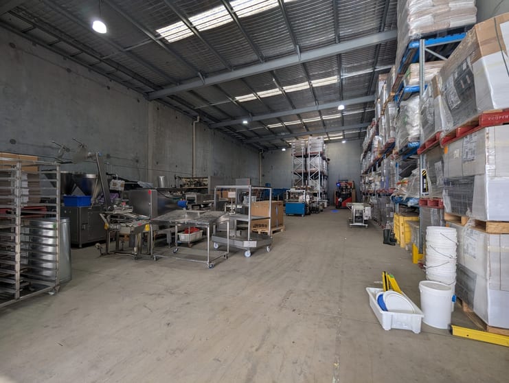 Click to view all images Unit 2/48 Hardey Road Belmont WA 6104 - Image 3