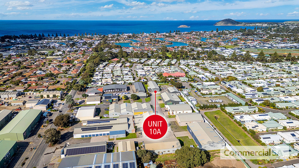 Click to view all images Unit 10A, 111-117 Maude Street Victor Harbor SA 5211 - Image 2