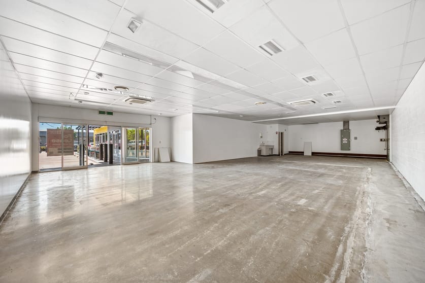 Click to view all images T3/161 Hugh Street Currajong QLD 4812 - Image 2