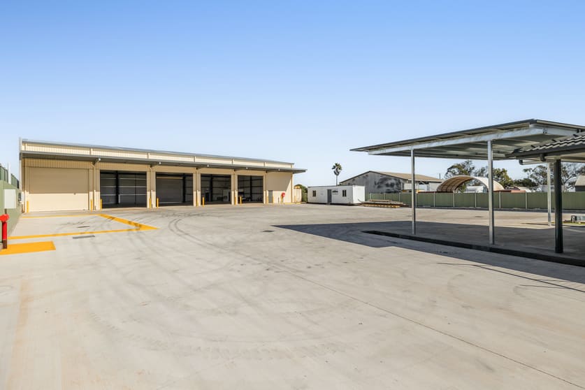 Click to view all images 8 Cumners Road Torrington QLD 4350 - Image 2