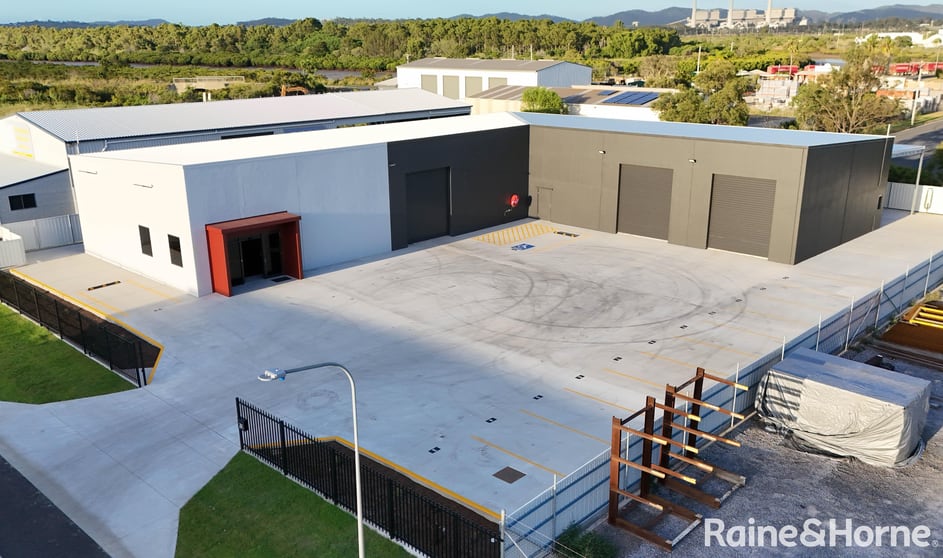 Click to view all images 23 Warne Street Gladstone Central QLD 4680 - Image 1