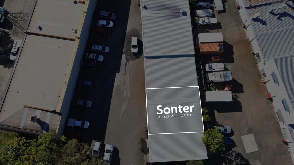 Click to view all images 2/15 Bailey Crescent Southport QLD 4215 - Image 2