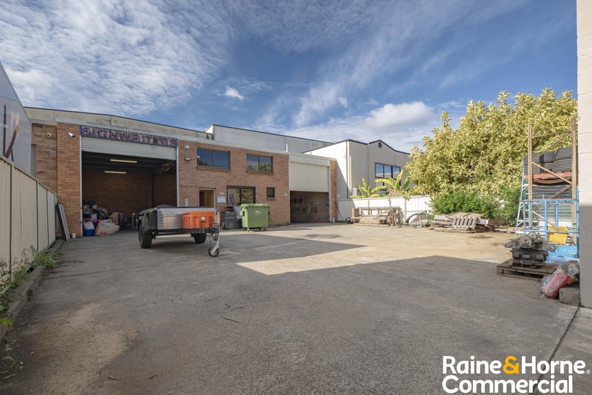 15 Louise Avenue Ingleburn NSW 2565 - Image 3