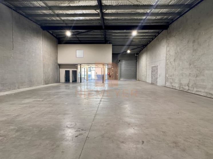 Click to view all images Unit 8/85-115 Alfred Road Chipping Norton NSW 2170 - Image 3