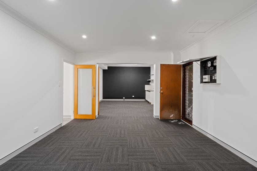Click to view all images Shop 9-10/69 Shoalhaven Street Kiama NSW 2533 - Image 3