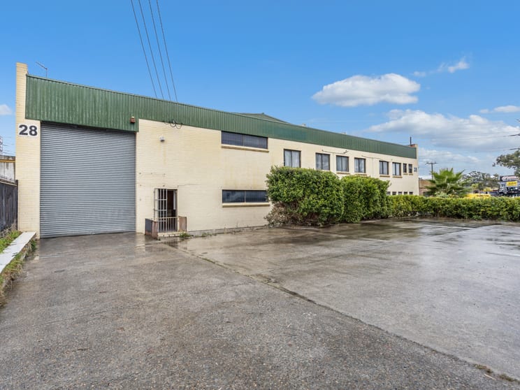 Click to view all images Smithfield NSW 2164 - Image 2