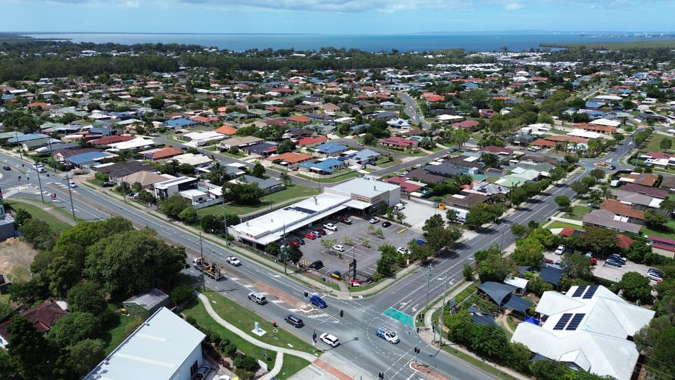 Click to view all images 1-7 Mariner Boulevard Deception Bay QLD 4508 - Image 2