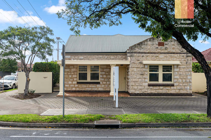 211 Grange Road Findon SA 5023 - Image 2