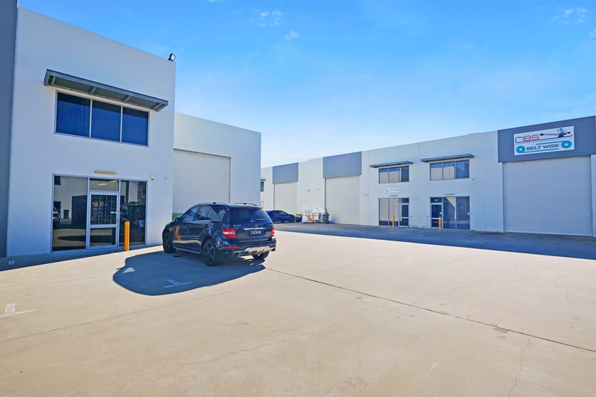 Click to view all images 6/8 Tomlinson Street Welshpool WA 6106 - Image 3