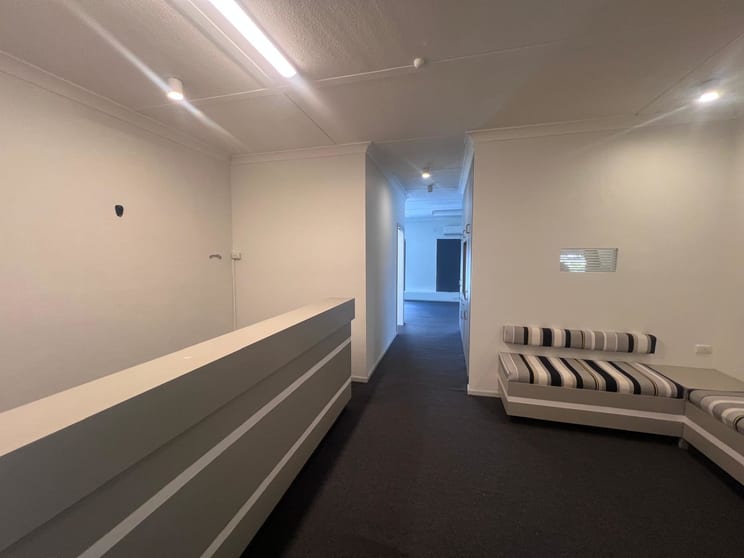 Click to view all images 4/113 Scarborough Street Southport QLD 4215 - Image 3