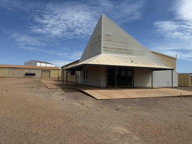 Click to view all images 898 Stuart Highway Pinelands NT 0829 - Image 1