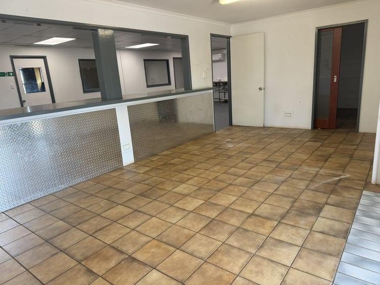Click to view all images 898 Stuart Highway Pinelands NT 0829 - Image 2
