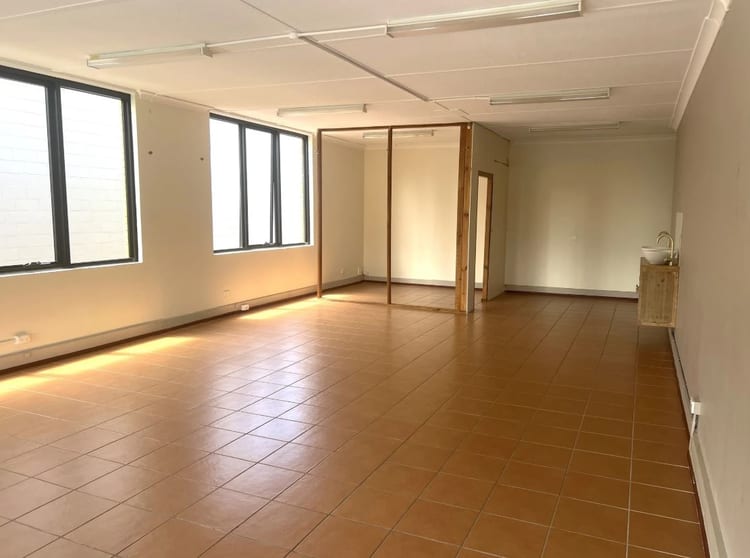 Click to view all images 5/113 Scarborough Street Southport QLD 4215 - Image 2
