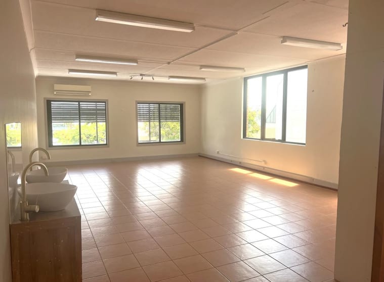 Click to view all images 5/113 Scarborough Street Southport QLD 4215 - Image 3