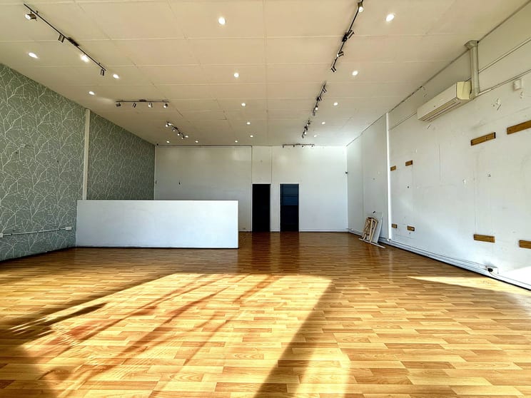 Click to view all images Unit 2/52 Wollongong Street Fyshwick ACT 2609 - Image 3