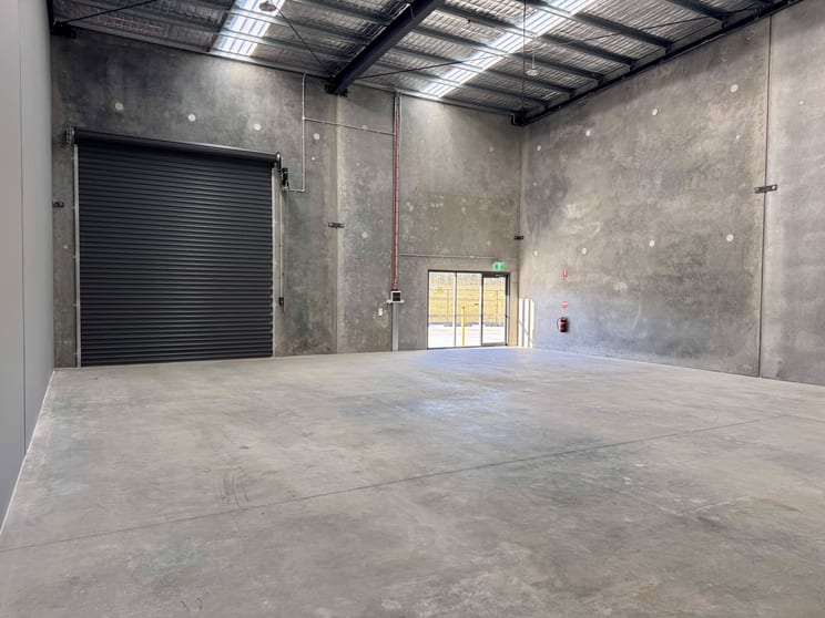Click to view all images Unit 2 & 21, 20 Cedar Mill Drive Jilliby NSW 2259 - Image 3