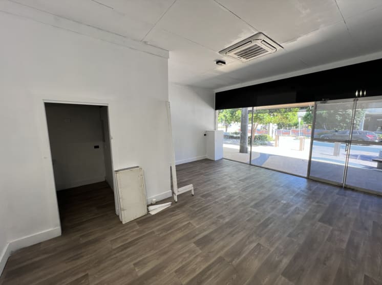 Click to view all images 1/15 Smithfield Street Gympie QLD 4570 - Image 2