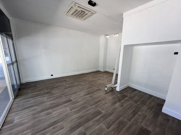 Click to view all images 1/15 Smithfield Street Gympie QLD 4570 - Image 3