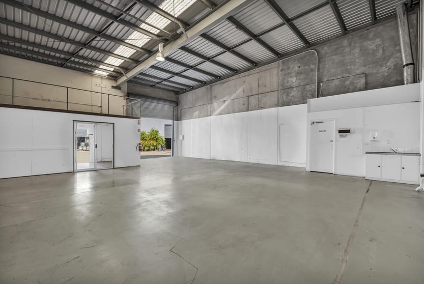 Click to view all images 3/13 Endeavour Drive Kunda Park QLD 4556 - Image 2