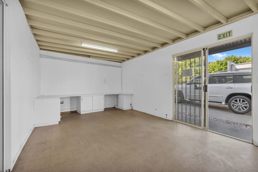 Click to view all images 3/13 Endeavour Drive Kunda Park QLD 4556 - Image 3