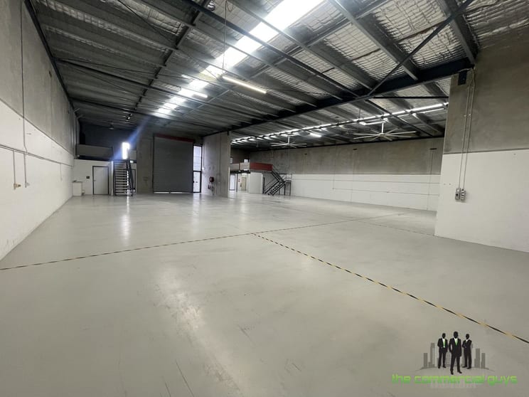 Click to view all images 2/4-6 Boeing Pl Caboolture QLD 4510 - Image 3