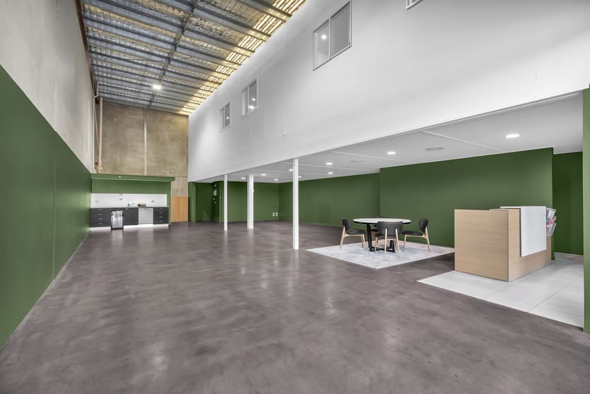 Click to view all images 2/5 Kessling Avenue Kunda Park QLD 4556 - Image 3