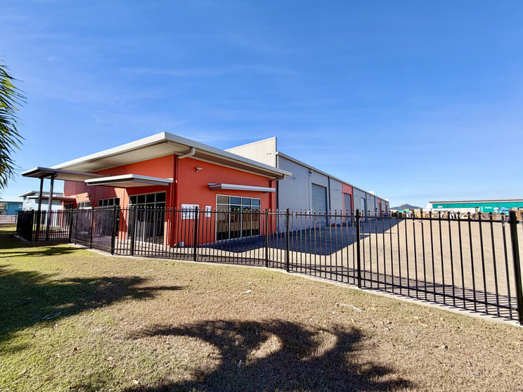 Click to view all images 85-87 Webb Drive Mount St John QLD 4818 - Image 2