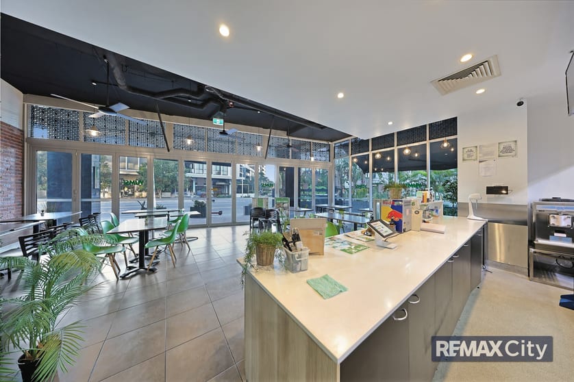 Click to view all images Shop 5/159 Logan Road Woolloongabba QLD 4102 - Image 1