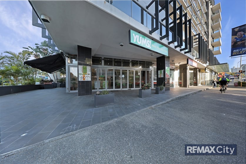 Click to view all images Shop 5/159 Logan Road Woolloongabba QLD 4102 - Image 3