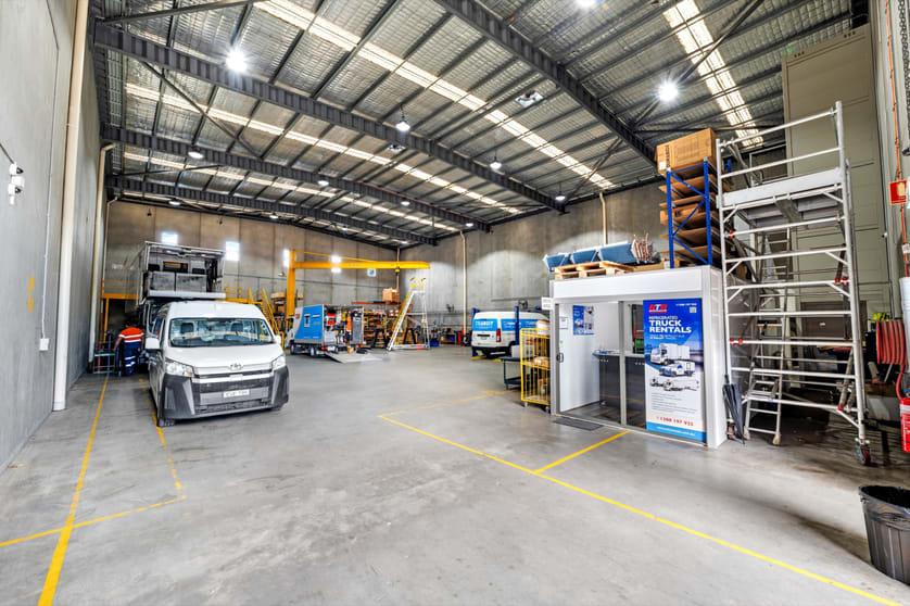 Click to view all images 5 Burrows Road South St Peters NSW 2044 - Image 3