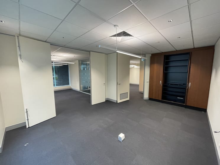 Click to view all images Ground/163 Epsom Rd Flemington VIC 3031 - Image 2