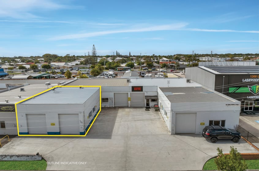 Click to view all images 1/13 Commerce Avenue Warana QLD 4575 - Image 1